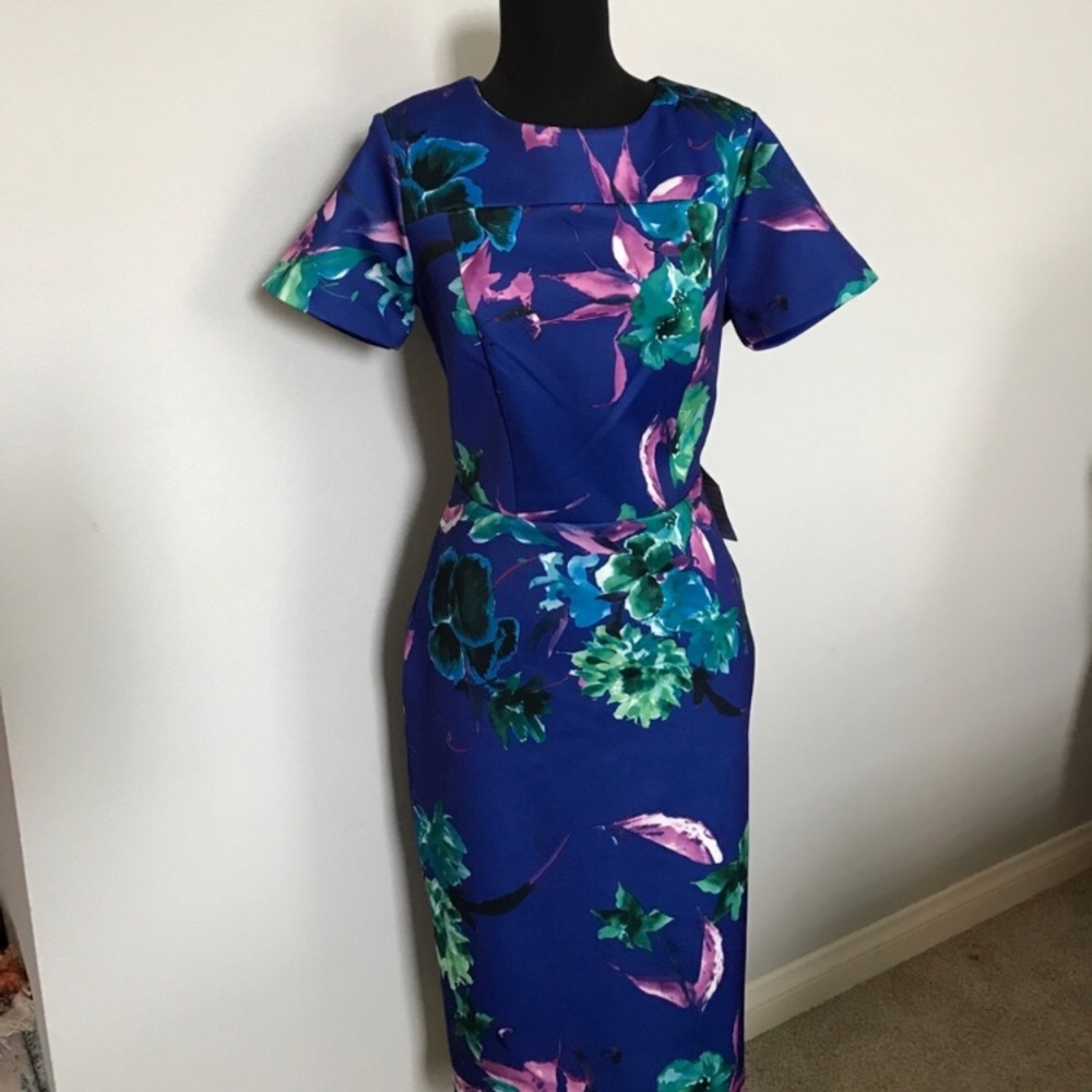 Gorgeous NWT Alexia Admor  Midi Dress